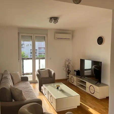 Apartment Tinaa *